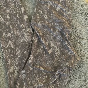 25’ I’m not sure the name of the color these are aligns